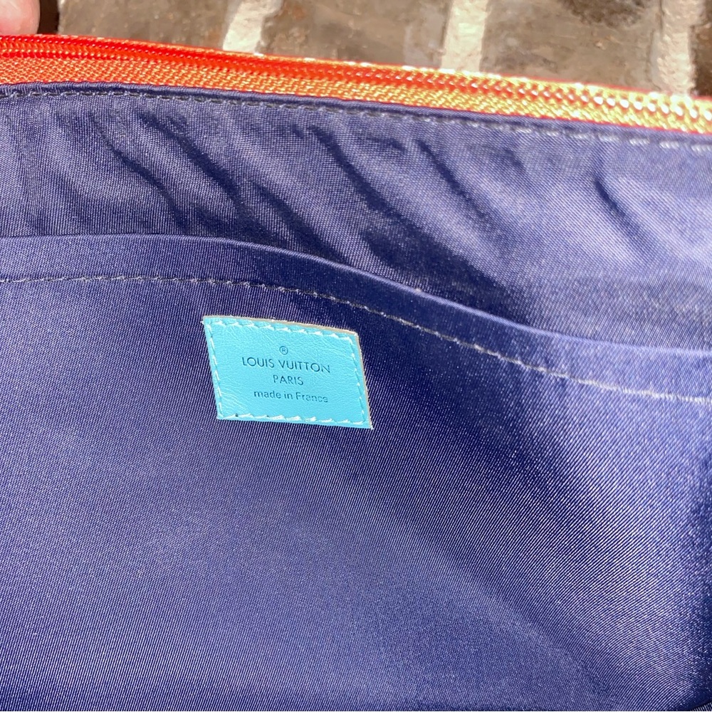 Louis Vuitton Pochette Apollo Pacific Taiga Clutch Bag Blue - Picture 9 of 13